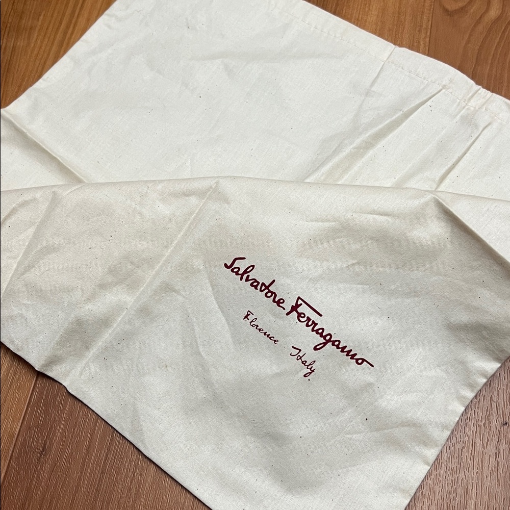 100% AUTHENTIC FERRAGAMO Dust bag